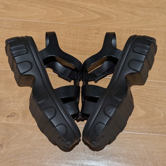 Melissa Ella Platforms - Picture 9 of 9